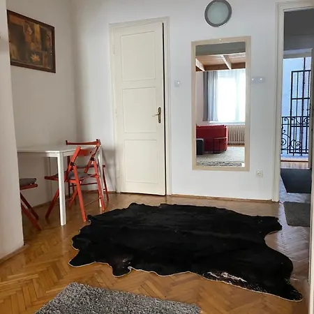 Appartement V. District